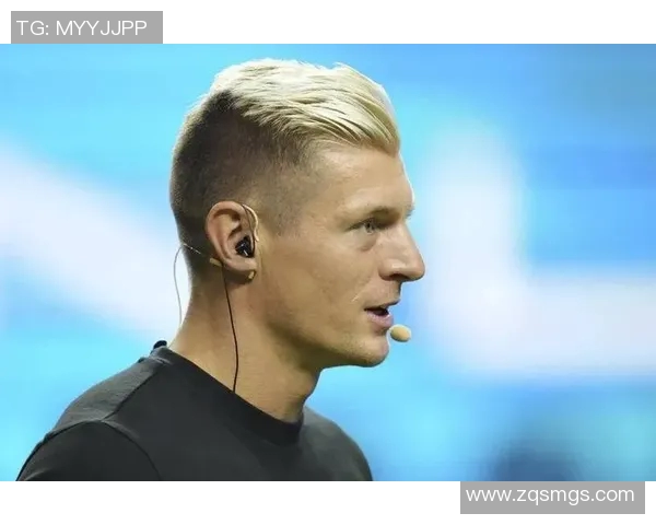 克罗斯：从足球天才到战术大师的辉煌旅程与成就解析