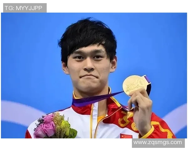 孙杨在1500米自由泳比赛中创下新世界纪录成功夺冠展现非凡实力